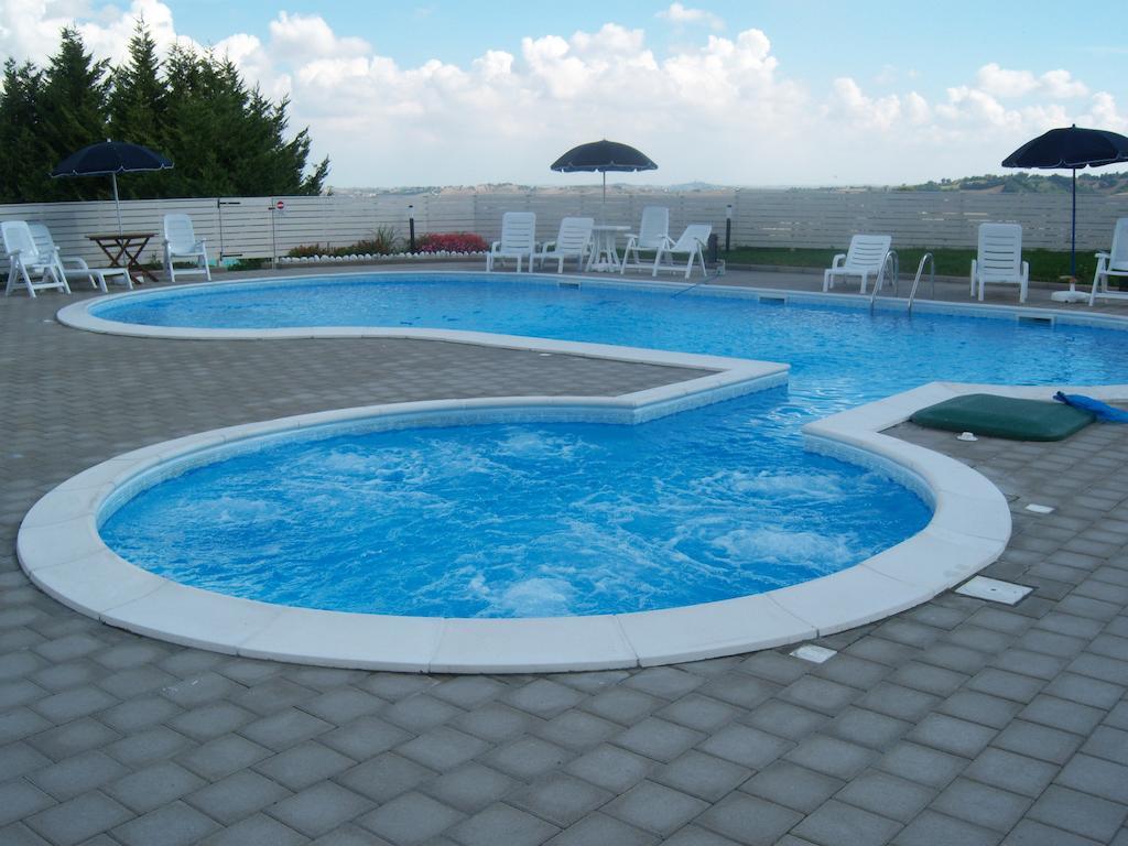 Agriturismo Lo Sgorzolo Пергола Экстерьер фото
